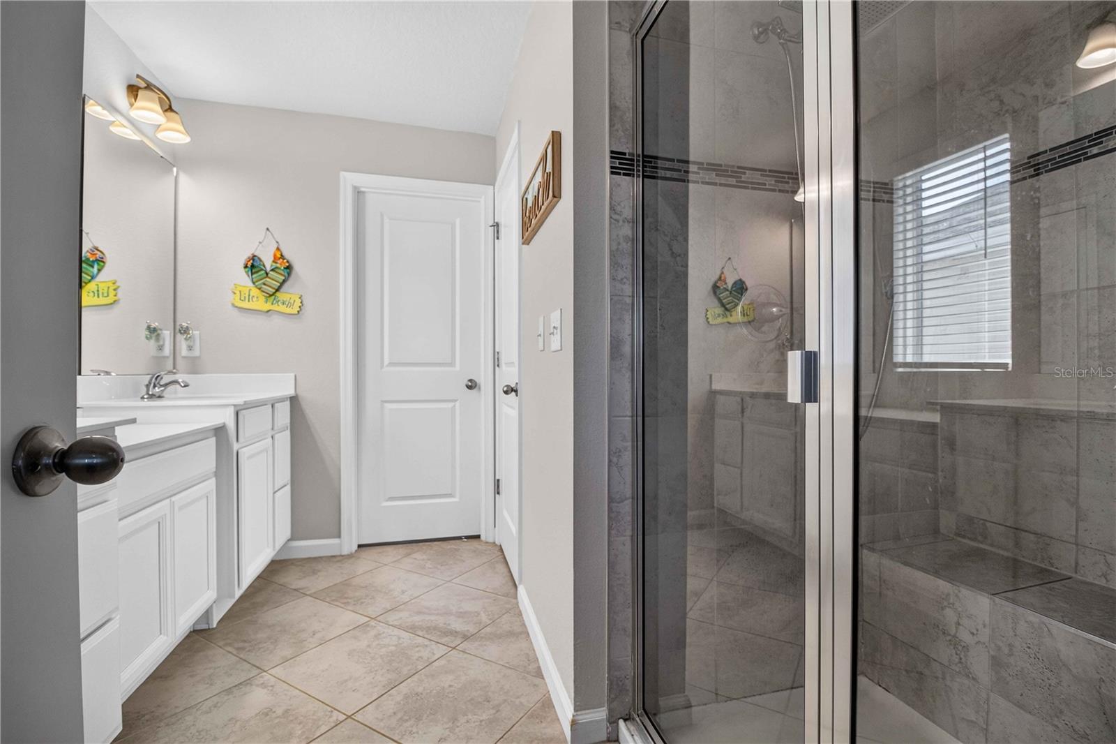 8715 SUNSHOWER PL — photo 22