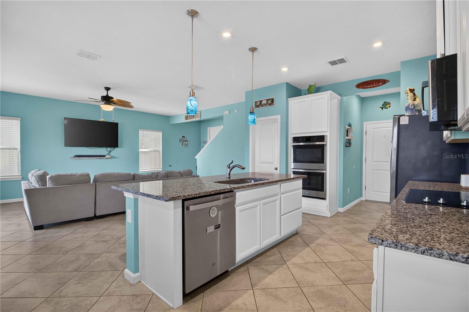 8715 SUNSHOWER PL — photo 12