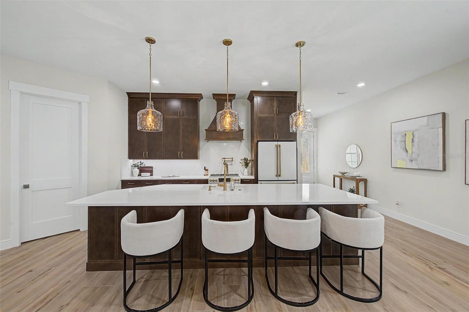 110 S ARRAWANA AVE #1 — photo 13