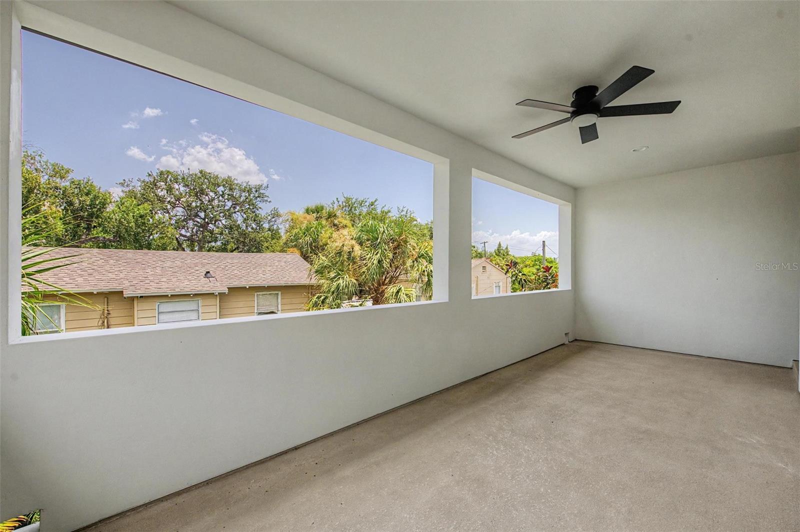 110 S ARRAWANA AVE #1 — photo 44