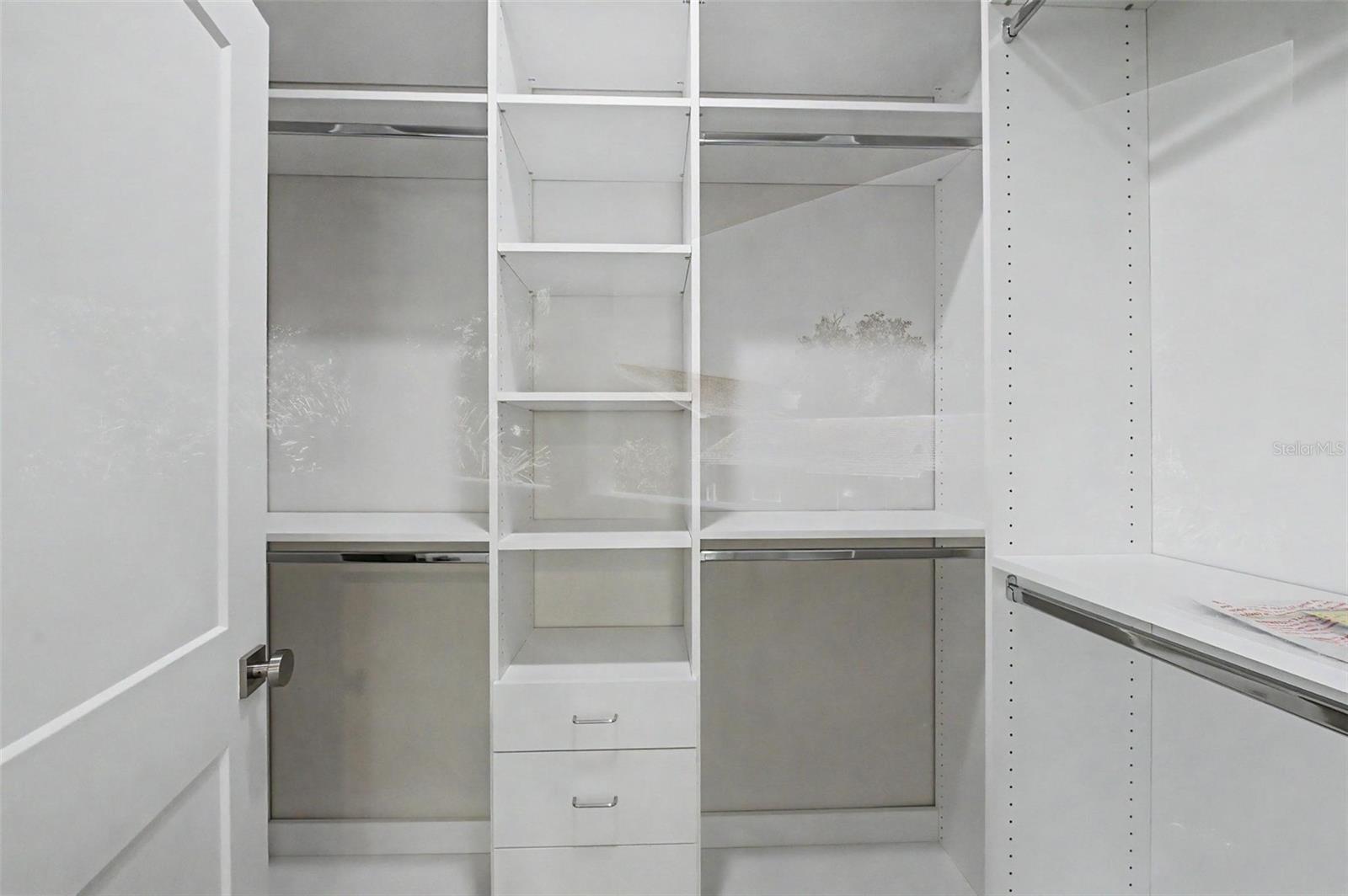 110 S ARRAWANA AVE #1 — photo 41