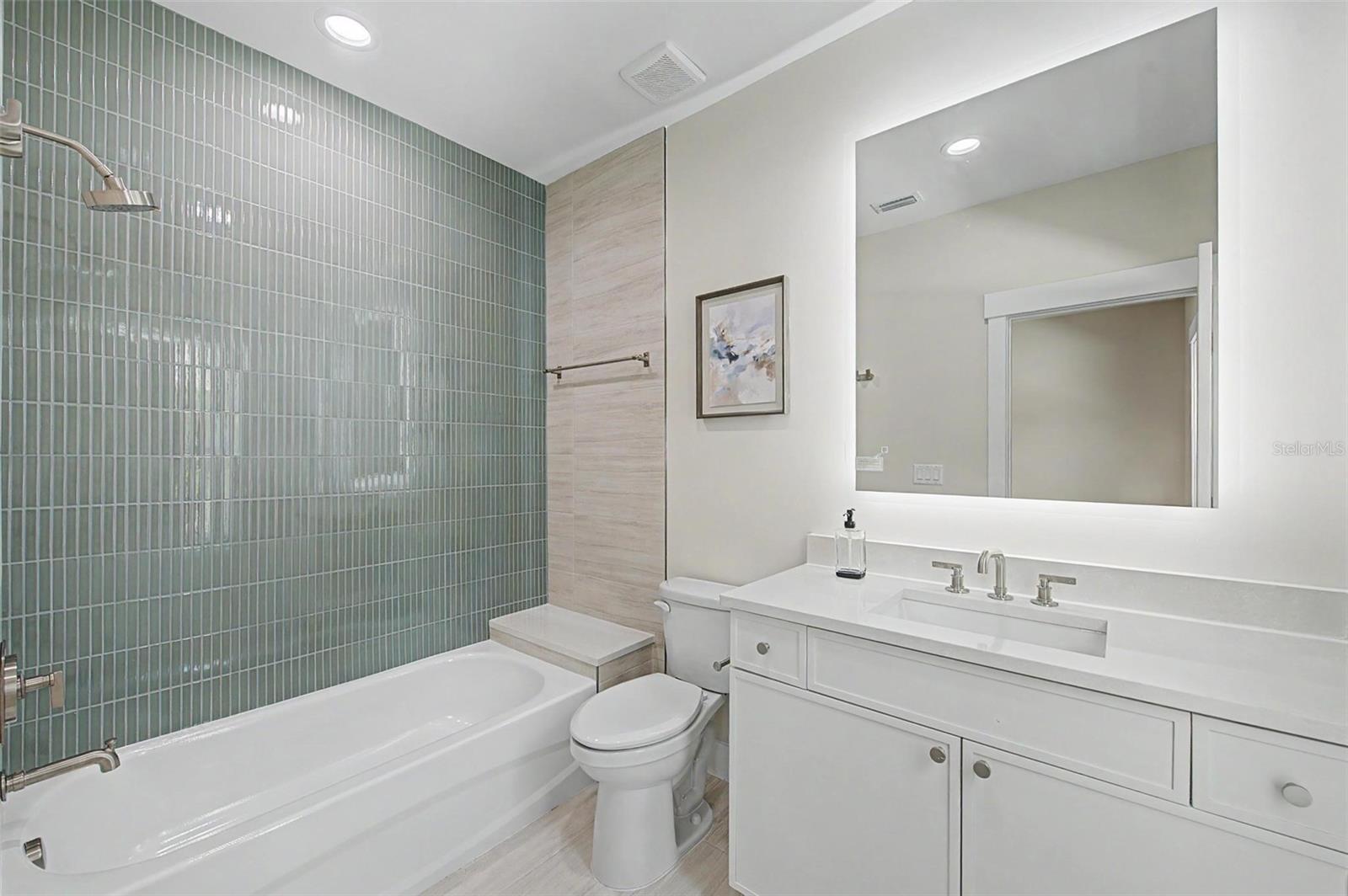 110 S ARRAWANA AVE #1 — photo 42