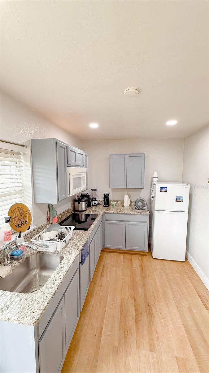 11001 N ARMENIA AVE — photo 40