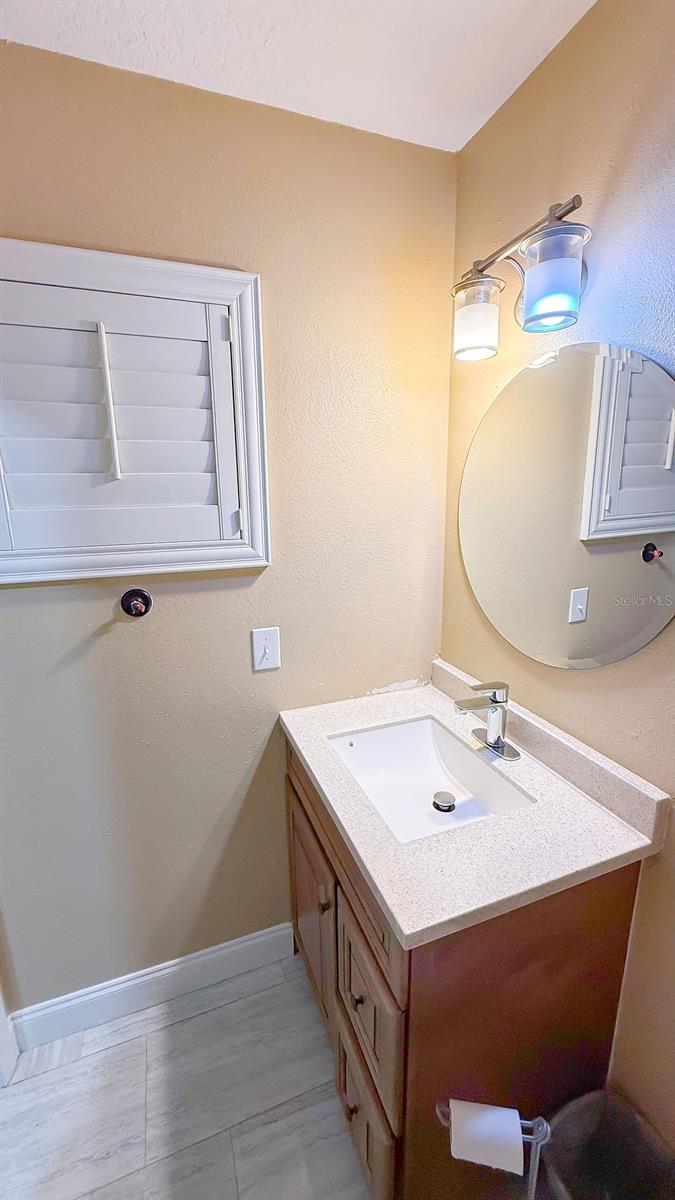 11001 N ARMENIA AVE — photo 26