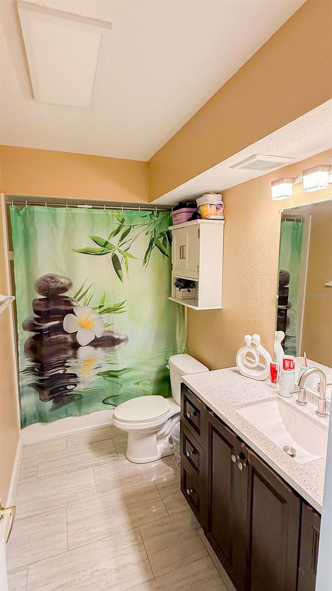 11001 N ARMENIA AVE — photo 22