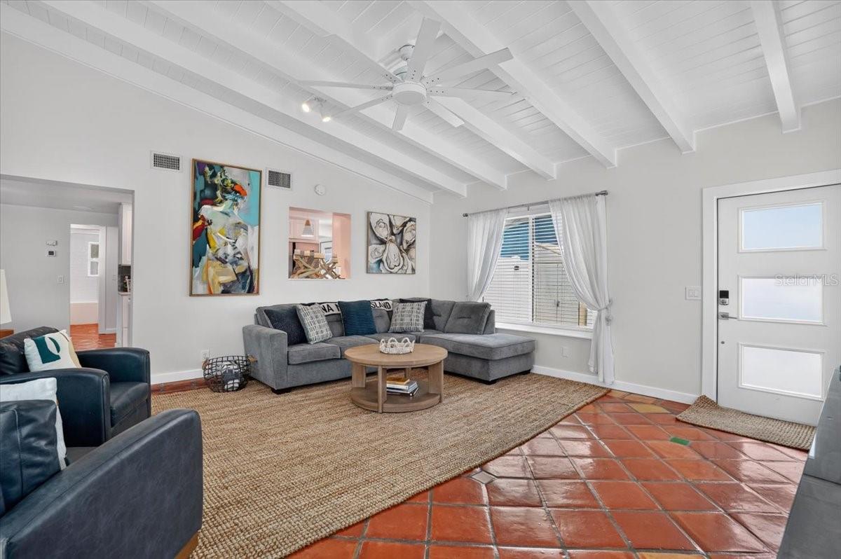 6203 HOLMES BLVD — photo 10