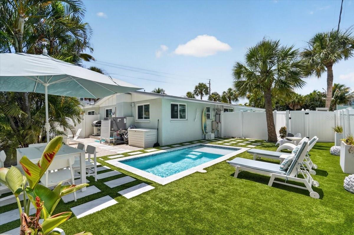 6203 HOLMES BLVD — photo 7