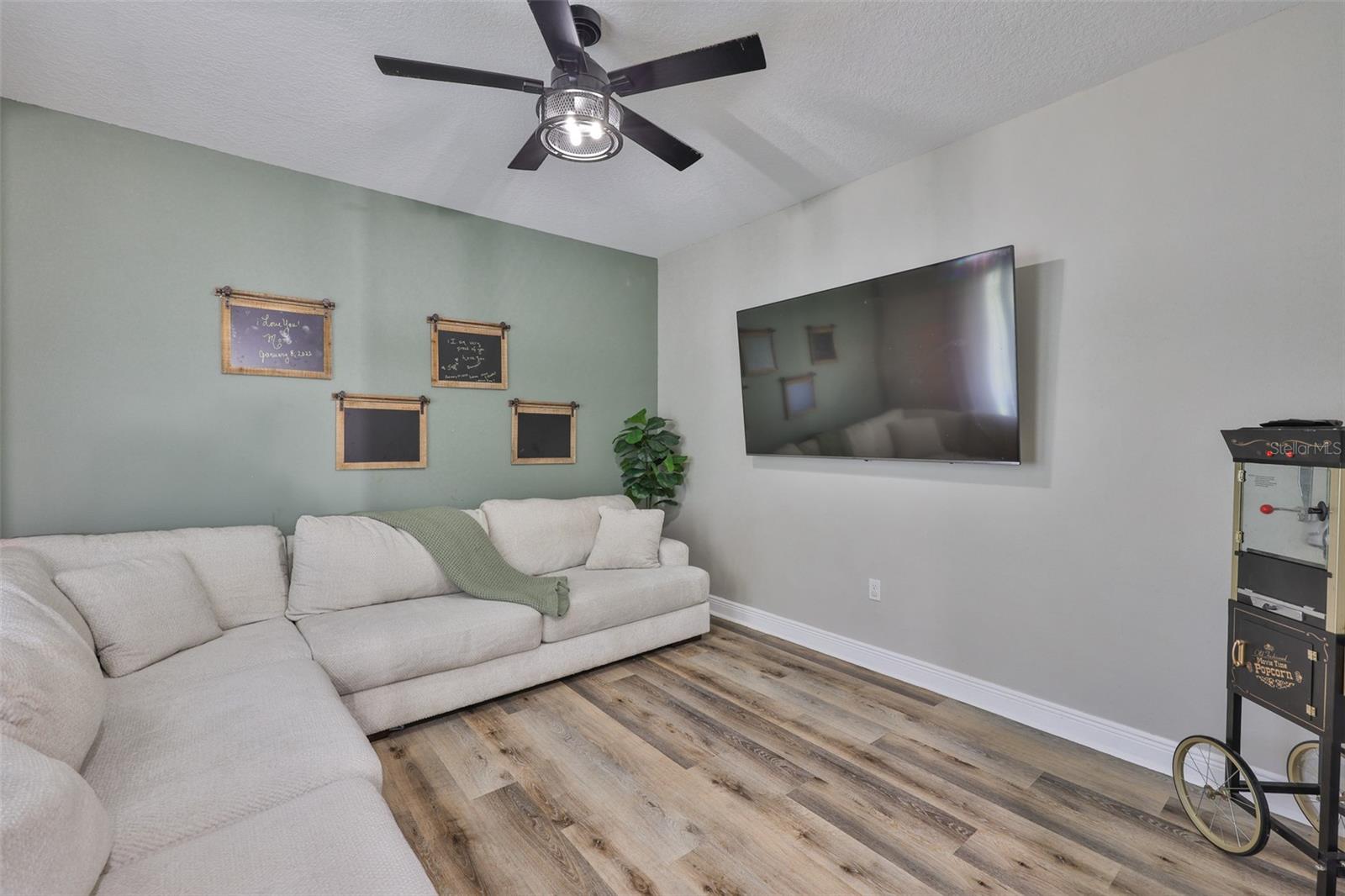 7912 HAMPTON LAKE DR — photo 14