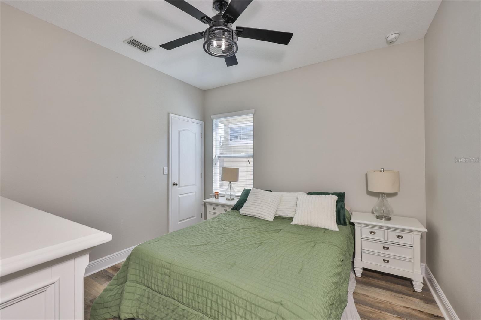 7912 HAMPTON LAKE DR — photo 22