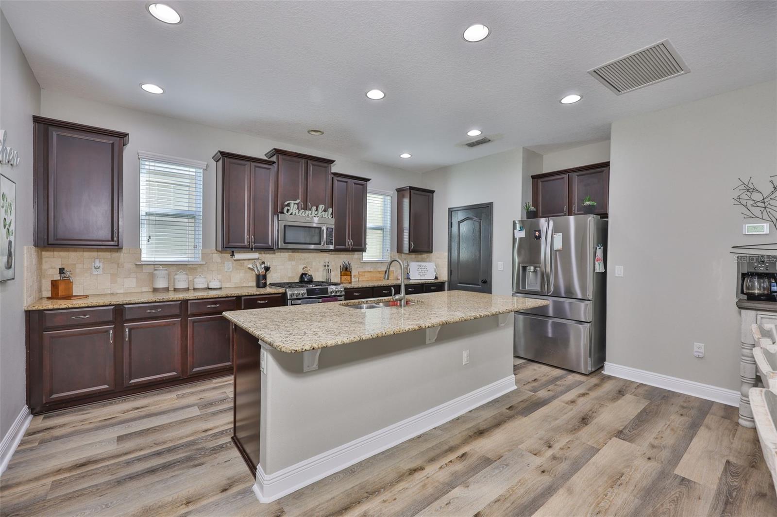 7912 HAMPTON LAKE DR — photo 12