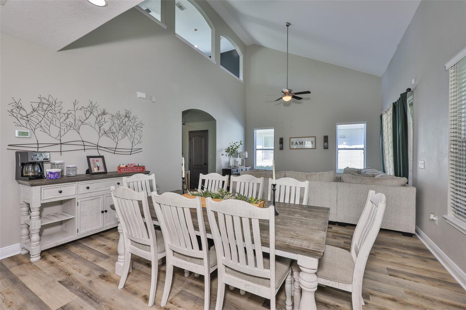 7912 HAMPTON LAKE DR — photo 9