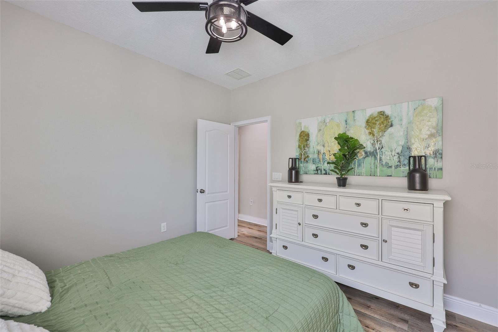 7912 HAMPTON LAKE DR — photo 23