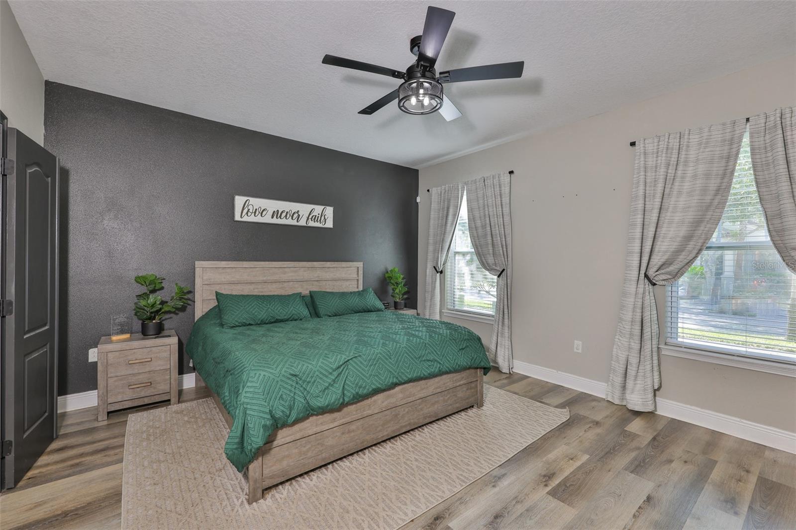 7912 HAMPTON LAKE DR — photo 16