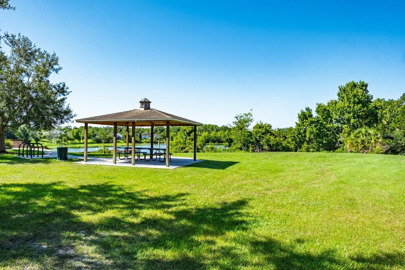 7912 HAMPTON LAKE DR — photo 48