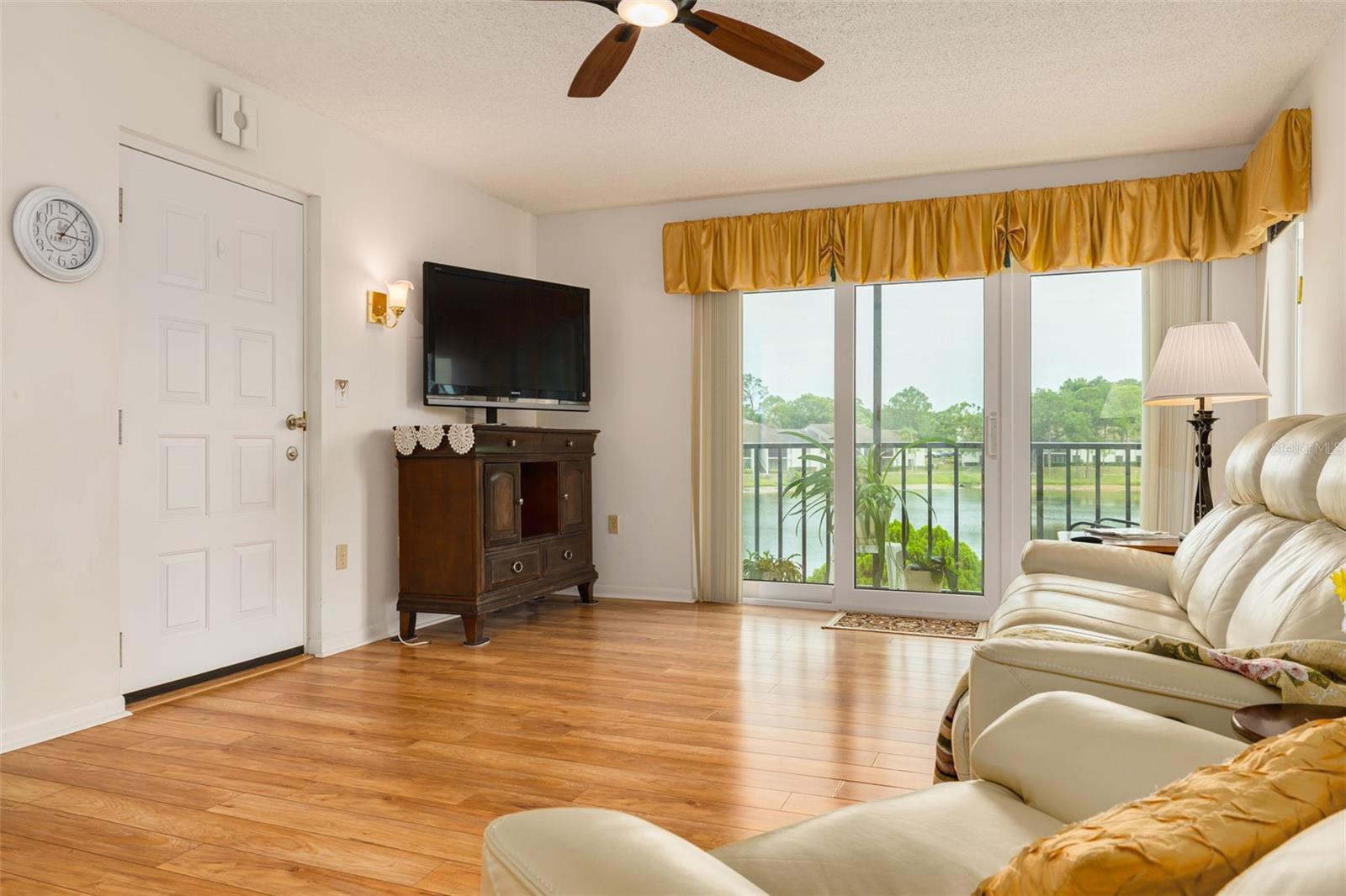 1882 PINE RIDGE WAY W #C2 — photo 8