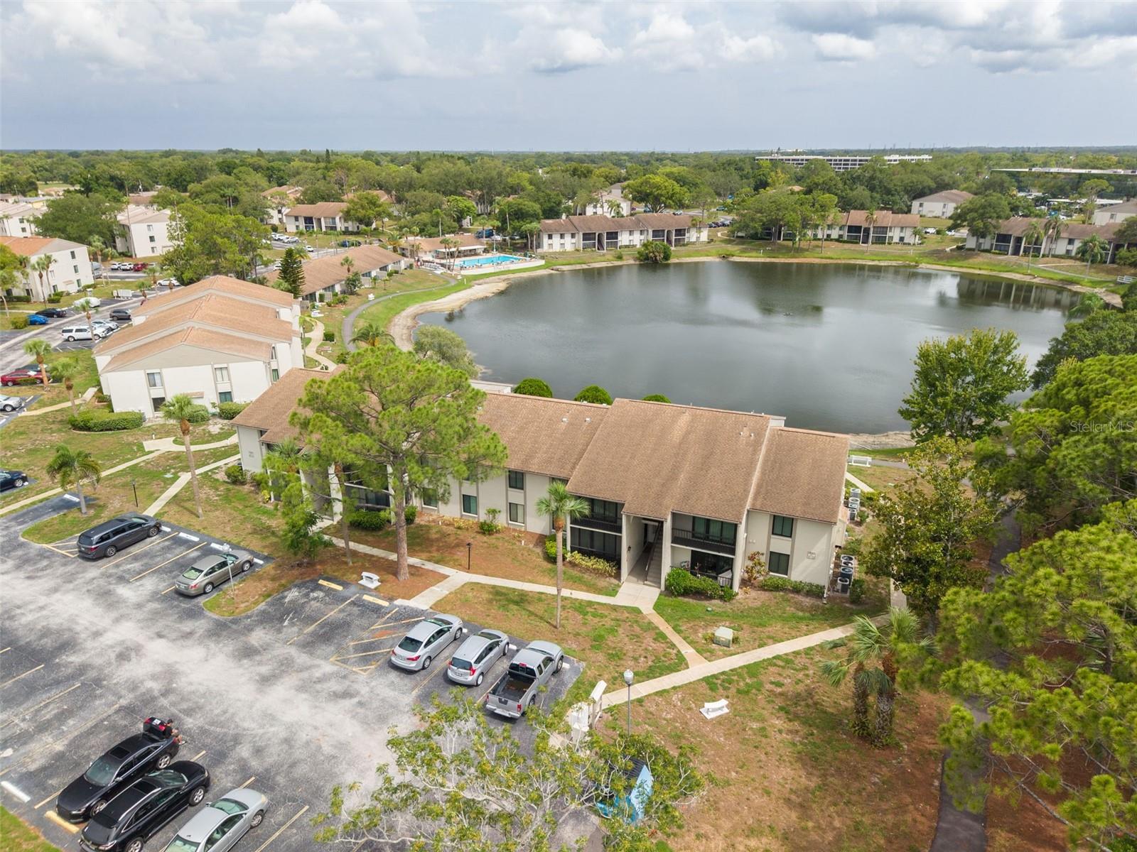 1882 PINE RIDGE WAY W #C2 — photo 4