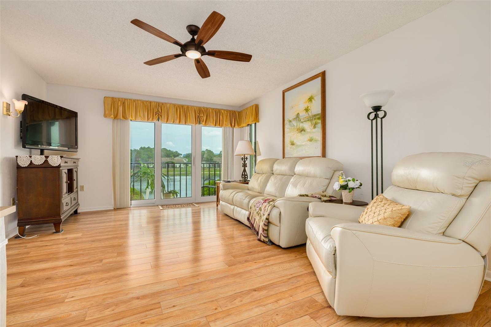 1882 PINE RIDGE WAY W #C2 — photo 7