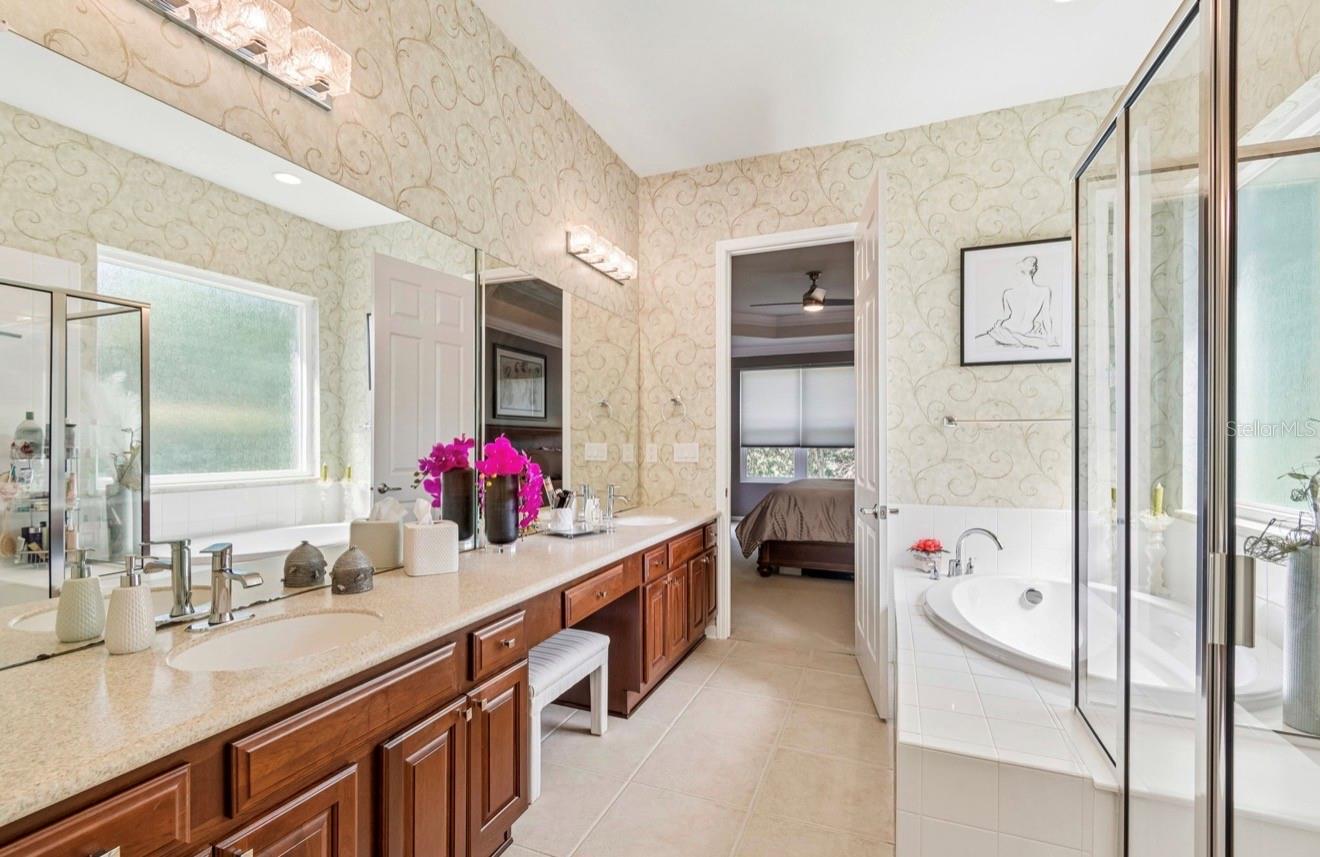 13800 CREST LAKE DR — photo 31