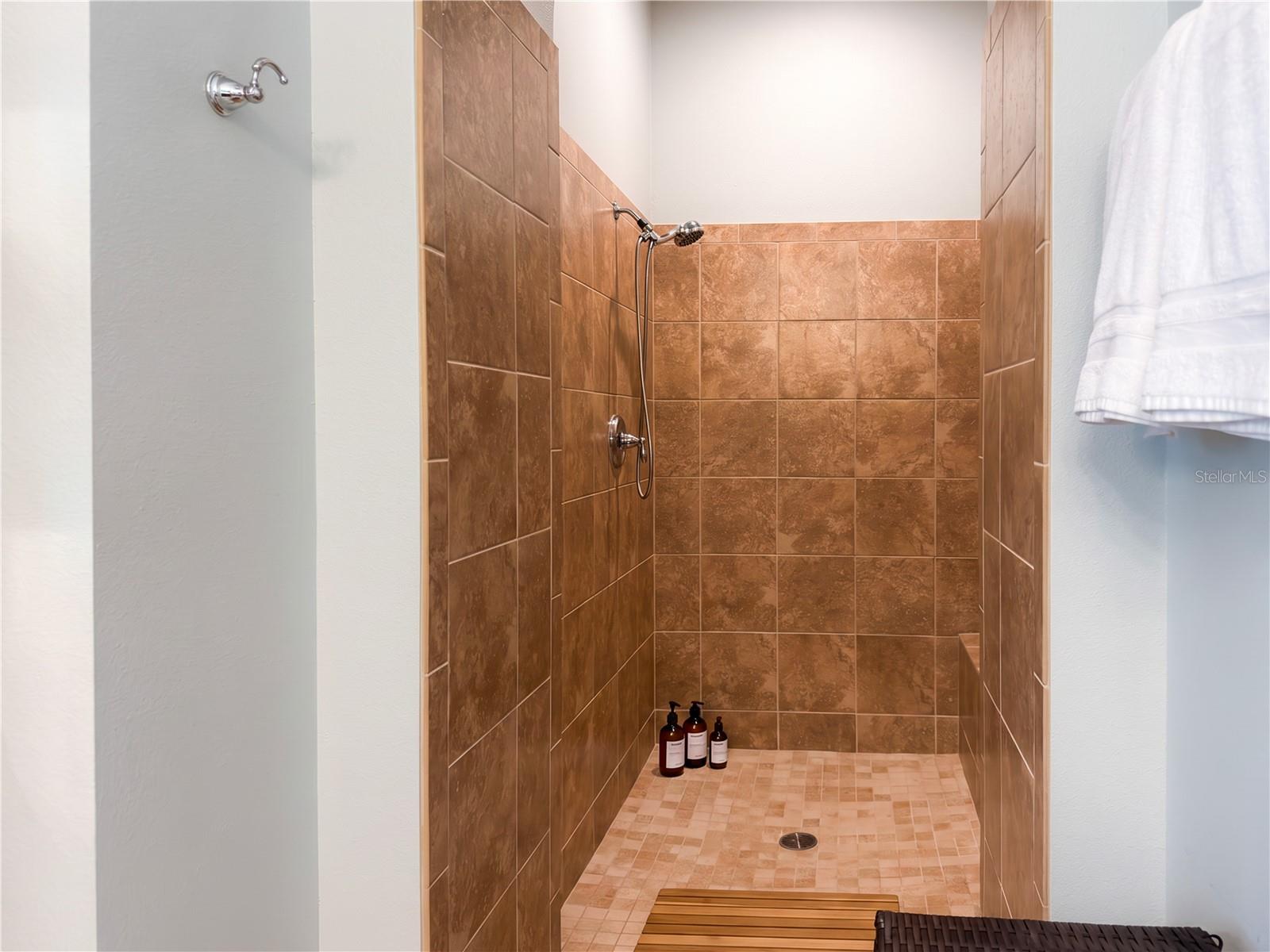19304 YELLOW CLOVER DR — photo 42