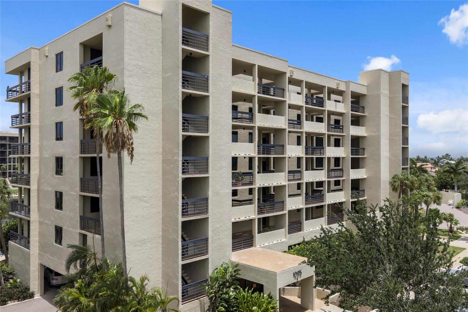 1095 GULF OF MEXICO DR #303 — photo 2
