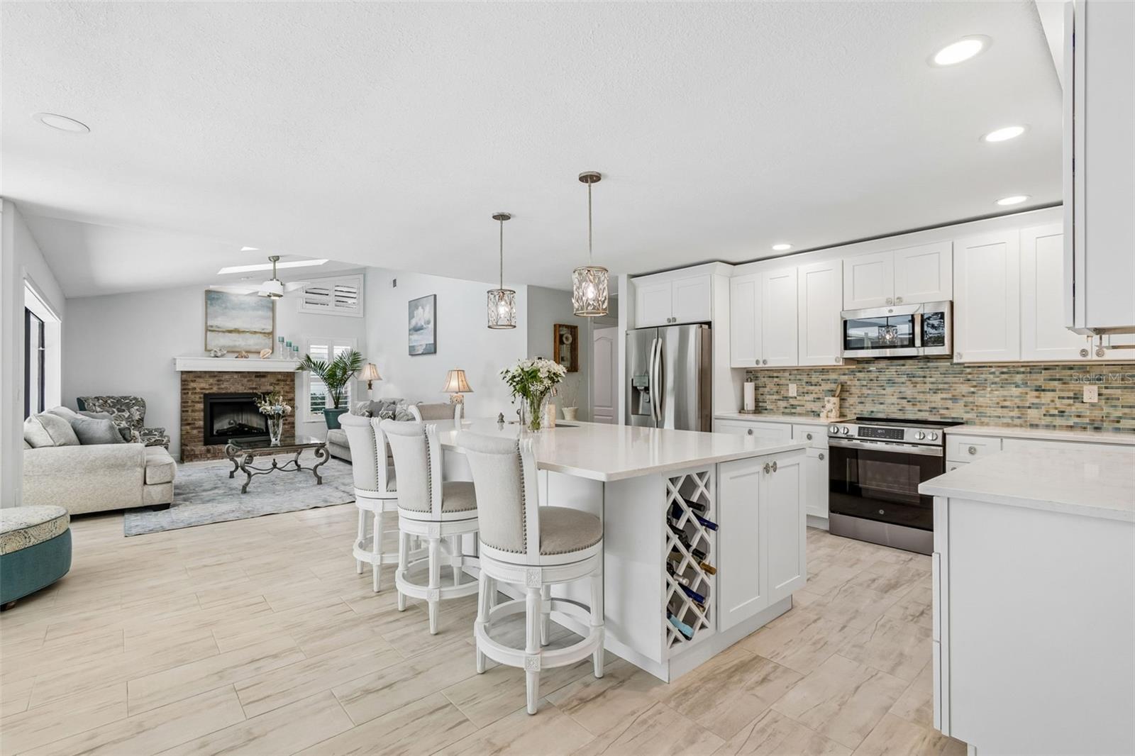 4627 TRAILS DR — photo 8