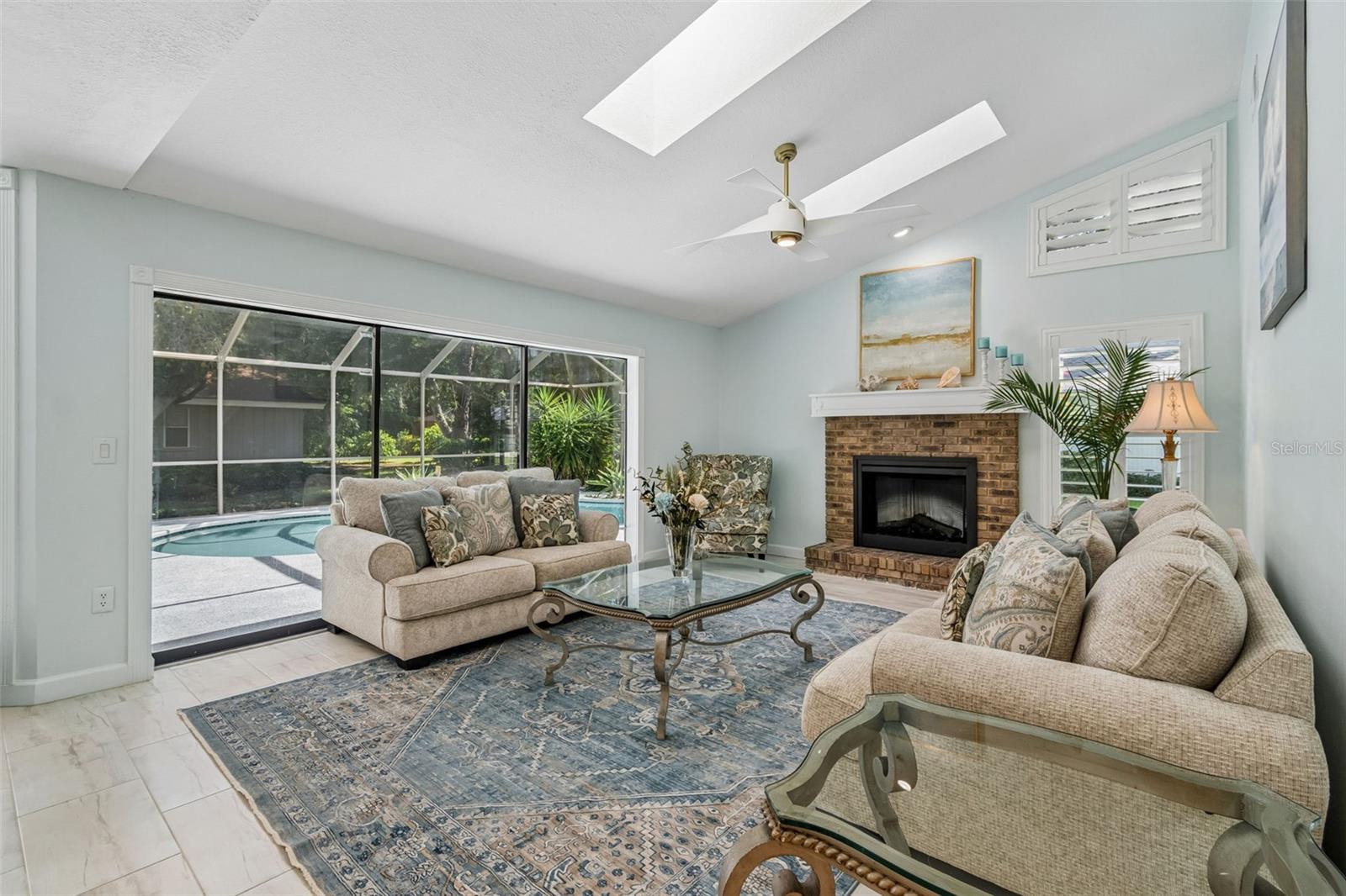 4627 TRAILS DR — photo 19