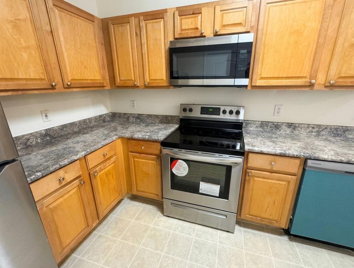 10412 VILLA VIEW CIR #10412 — photo 11