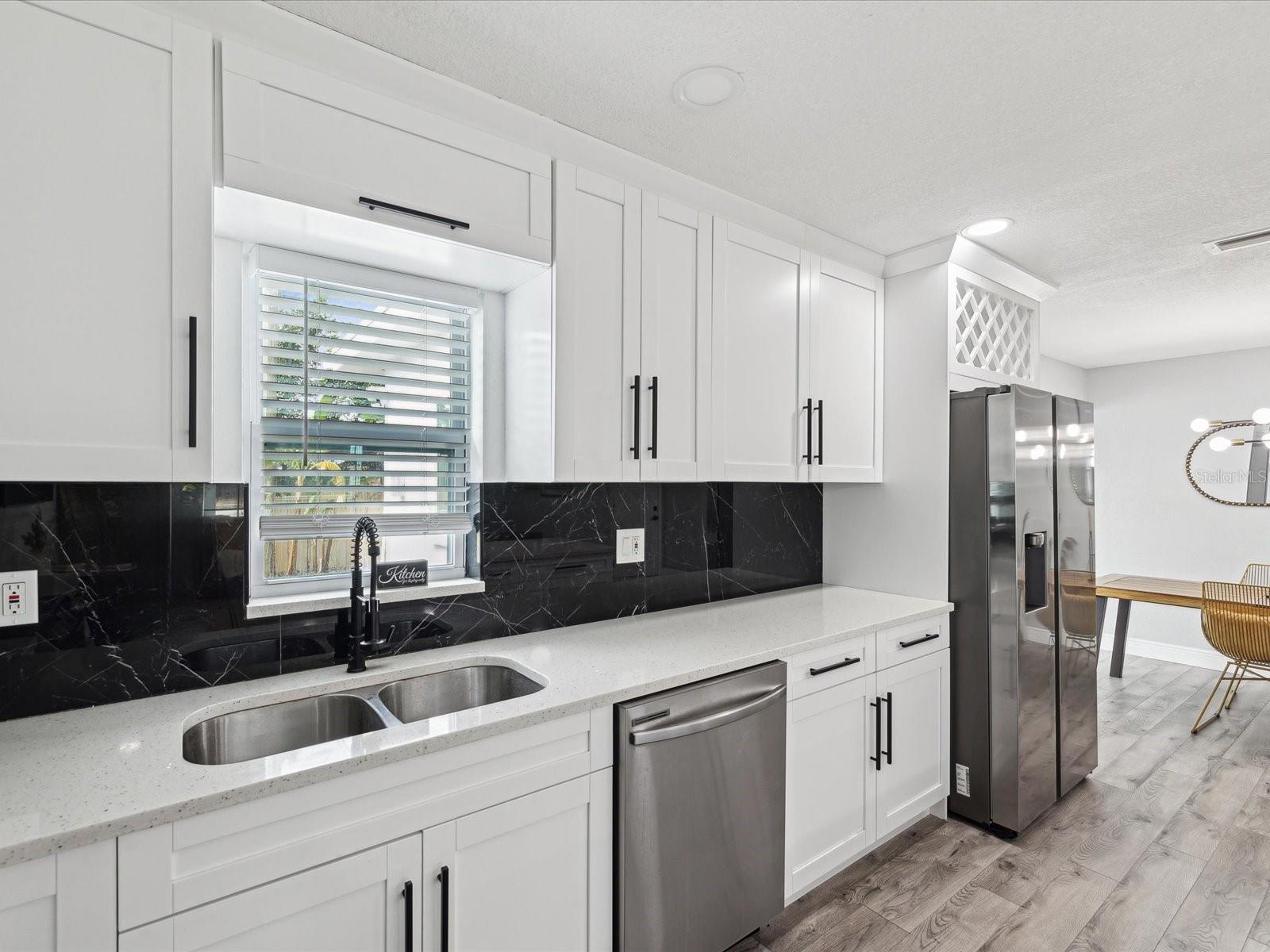 10264 OAKHURST RD — photo 10