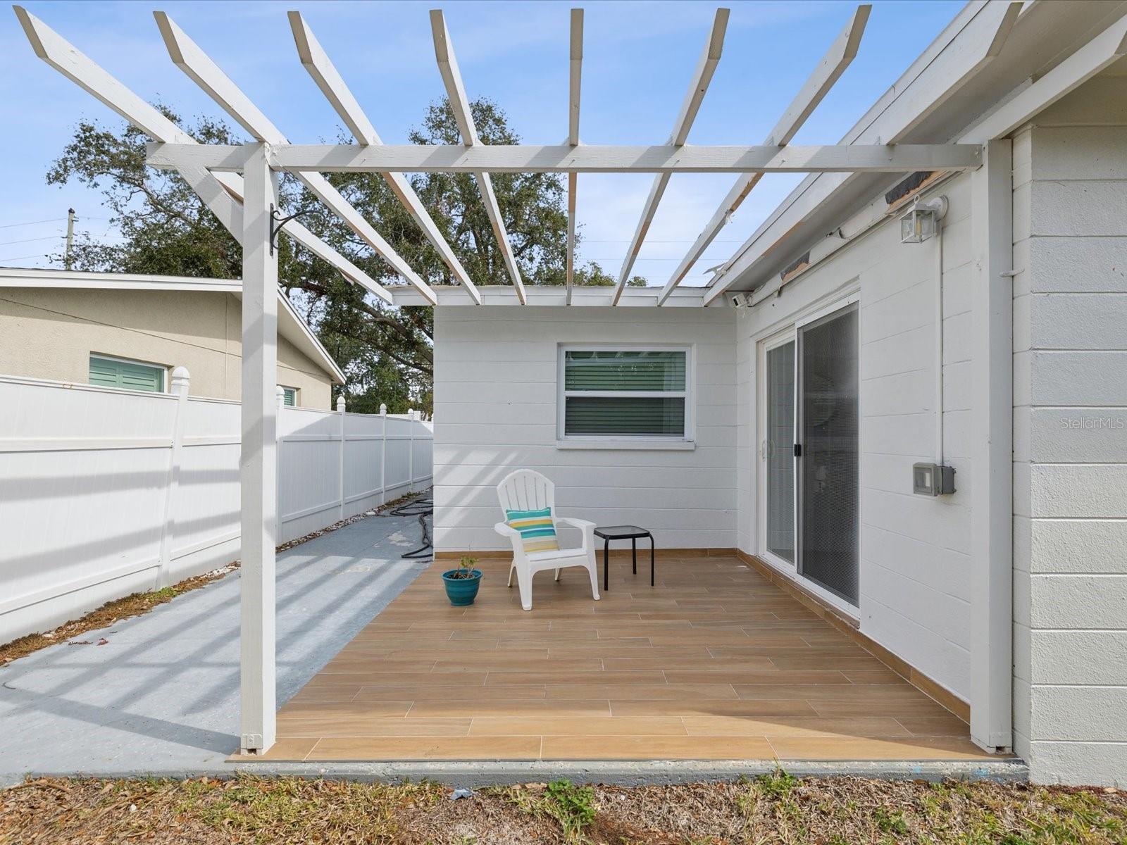 10264 OAKHURST RD — photo 35