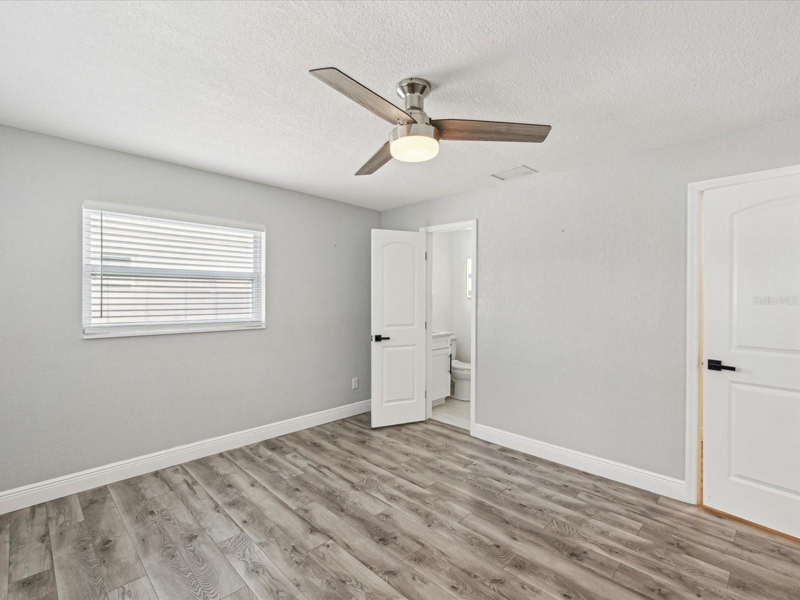 10264 OAKHURST RD — photo 26