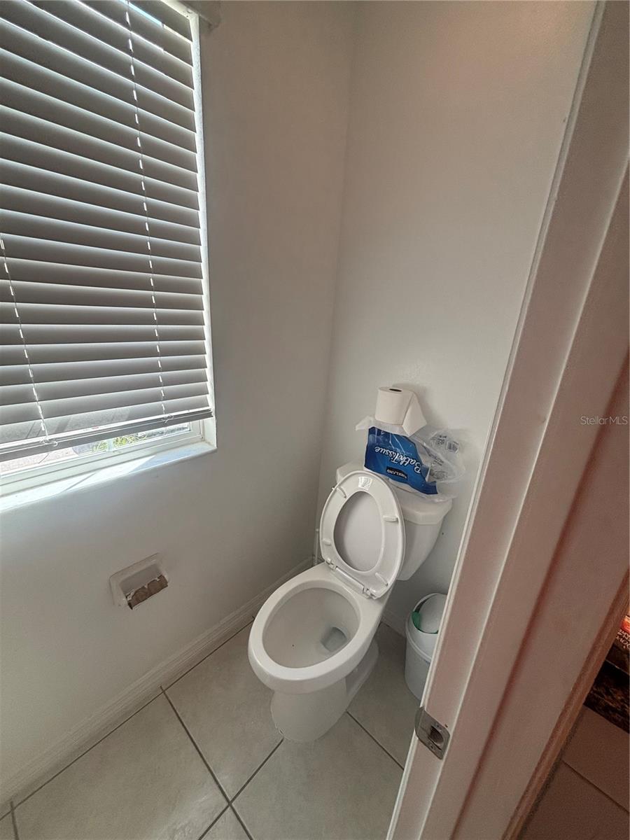 6417 TEN ACRE CT — photo 31