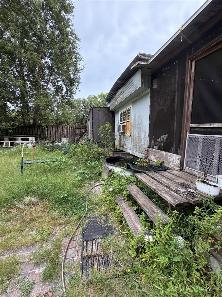 6900 ANGUS VALLEY DR — photo 10