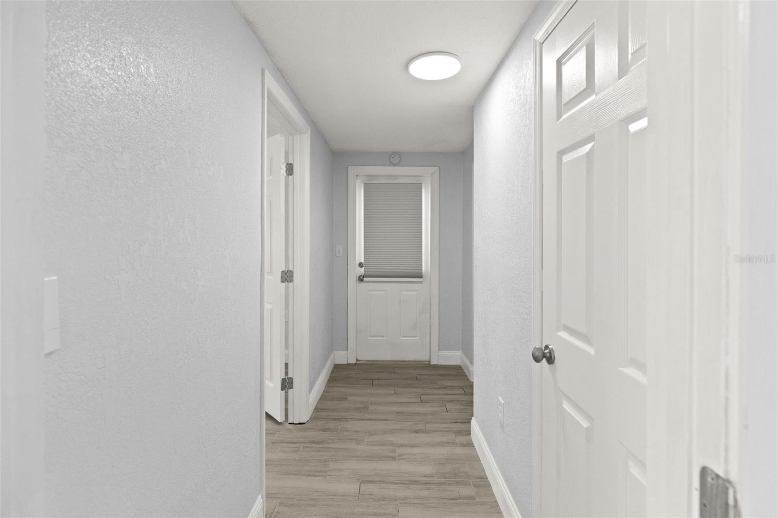 13916 SOMMERS AVE — photo 21