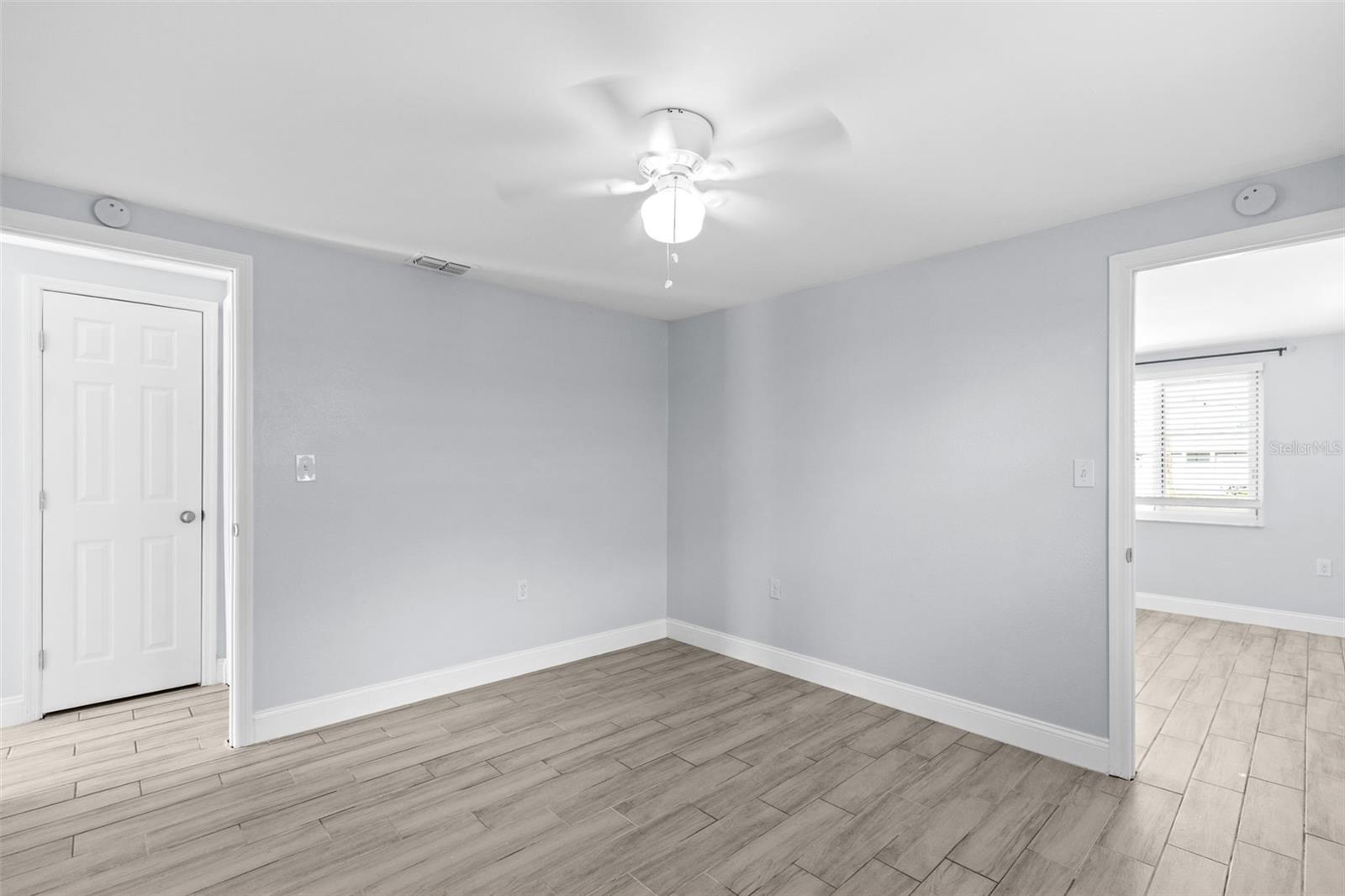 13916 SOMMERS AVE — photo 25
