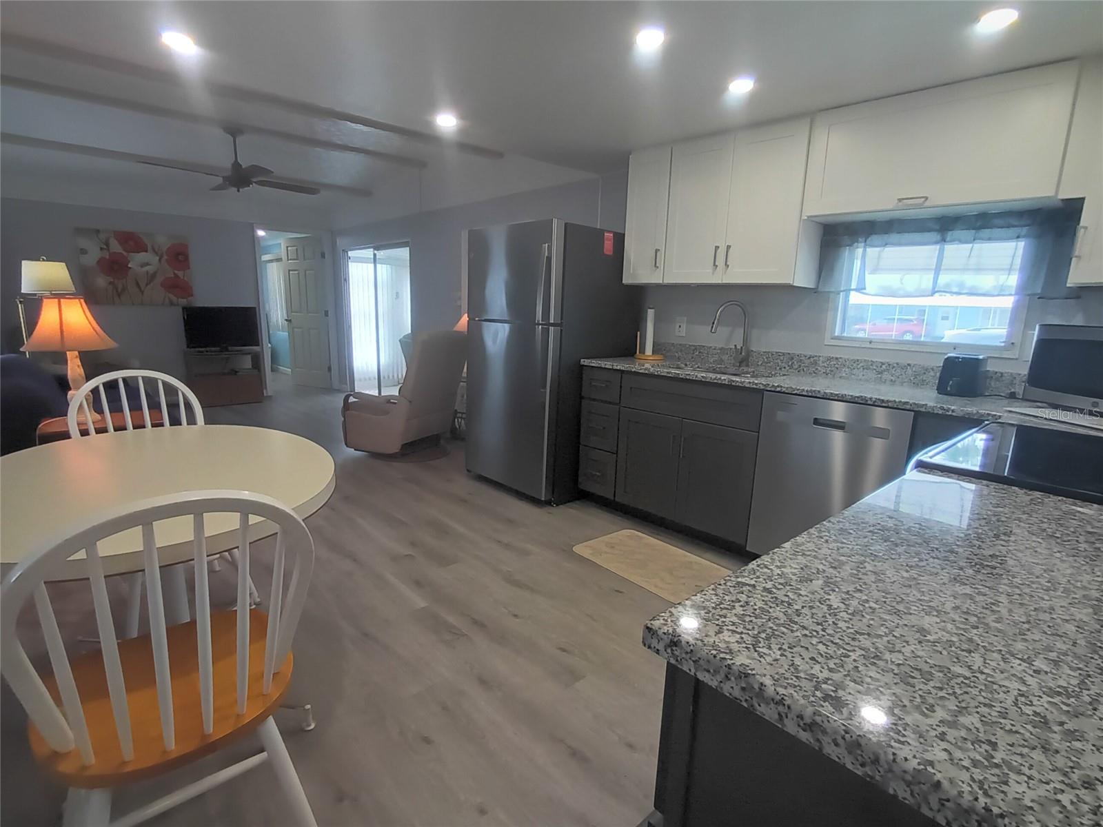 5119 GLEN ECHO AVE — photo 15