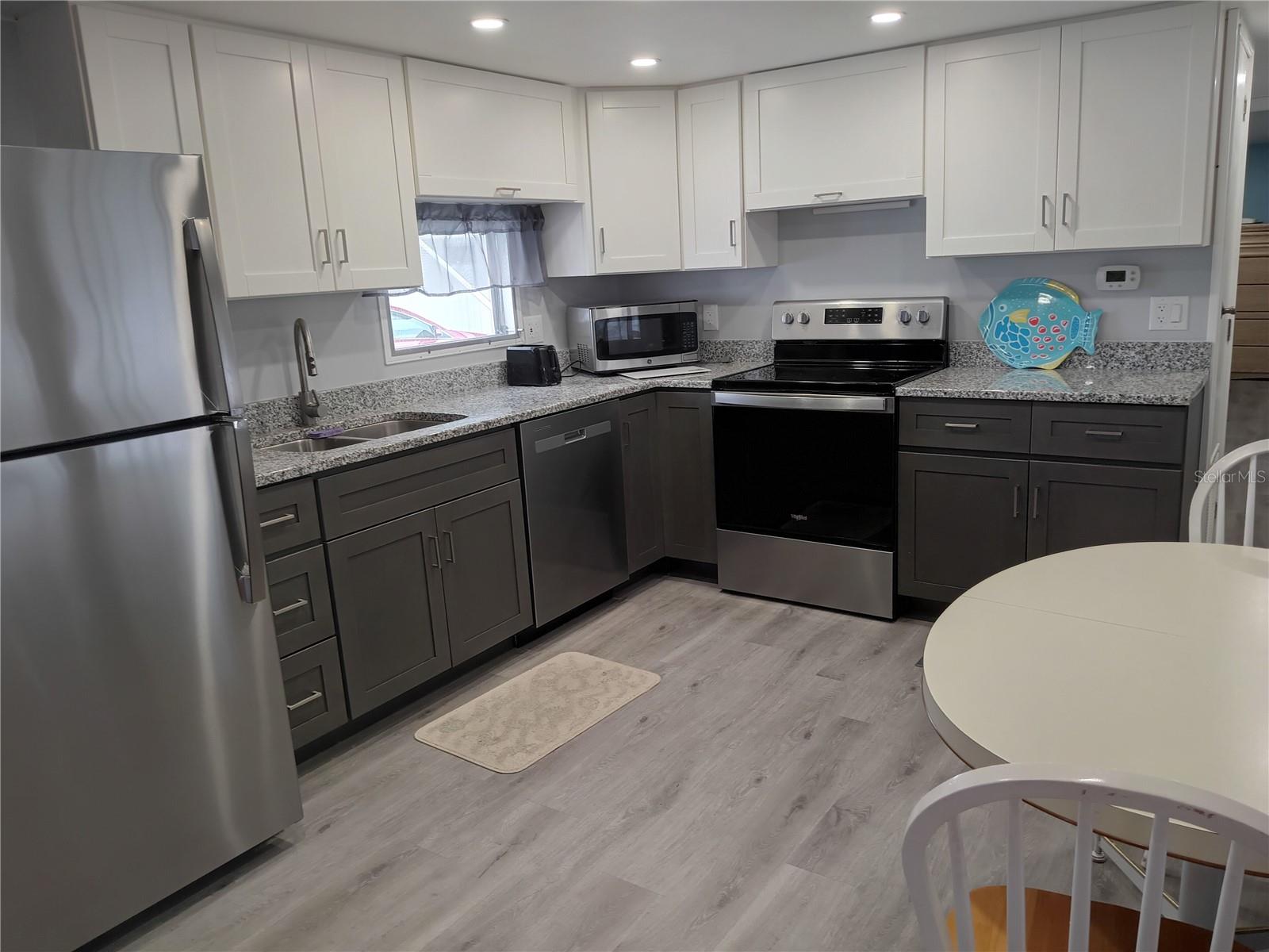 5119 GLEN ECHO AVE — photo 13