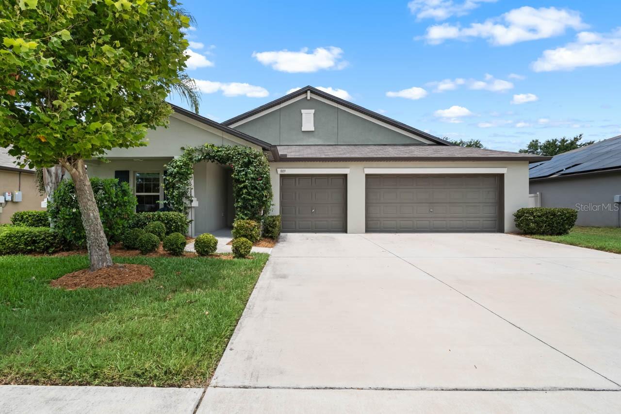 809 TIMELESS MOSS DR — photo 2