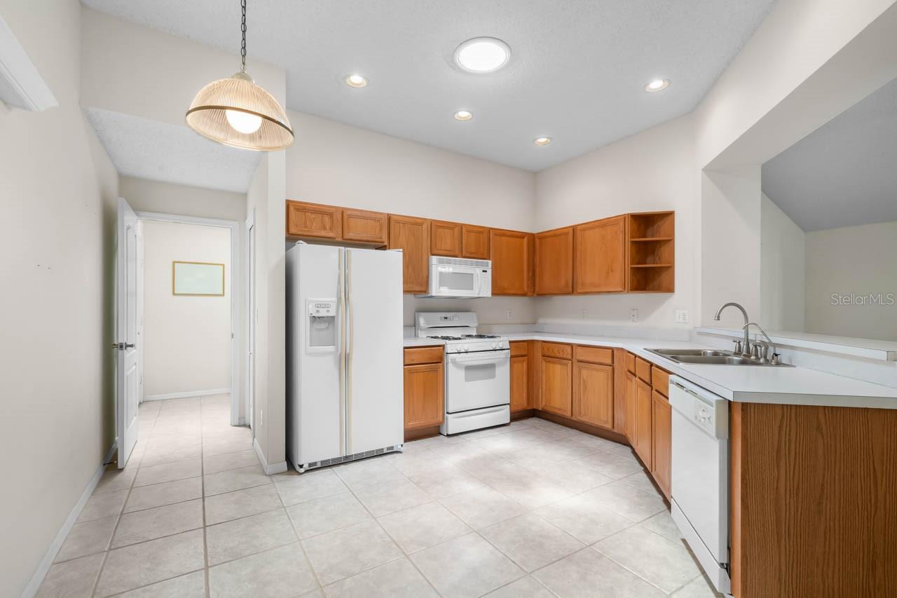 1148 CORINTH GREENS DR — photo 9