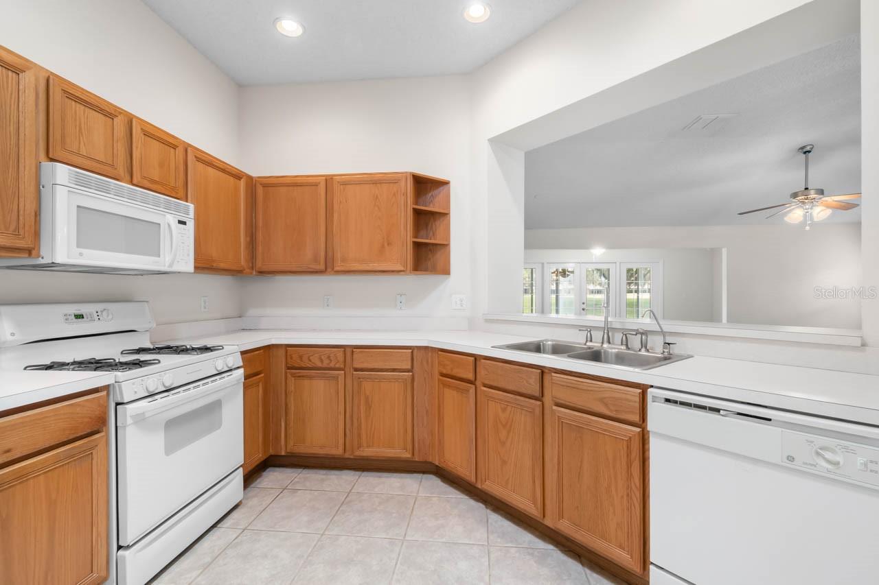1148 CORINTH GREENS DR — photo 10