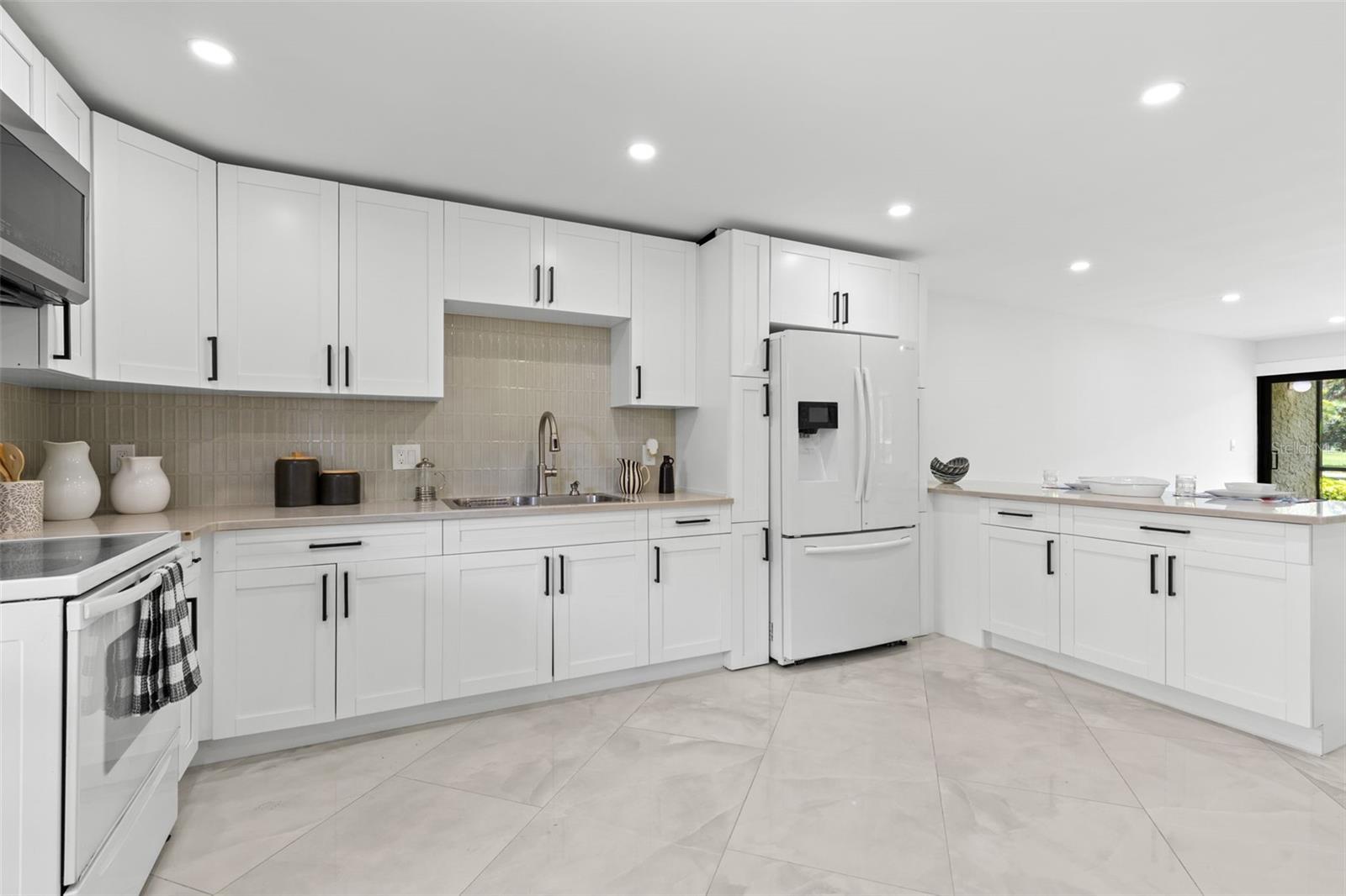 2614 COVE CAY DR #106 — photo 5