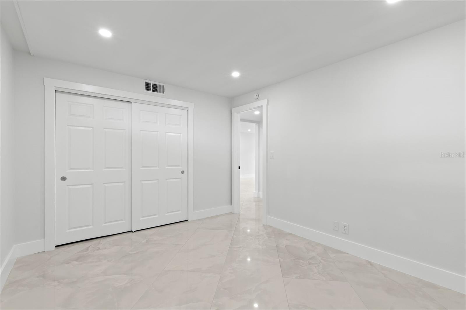 2614 COVE CAY DR #106 — photo 26