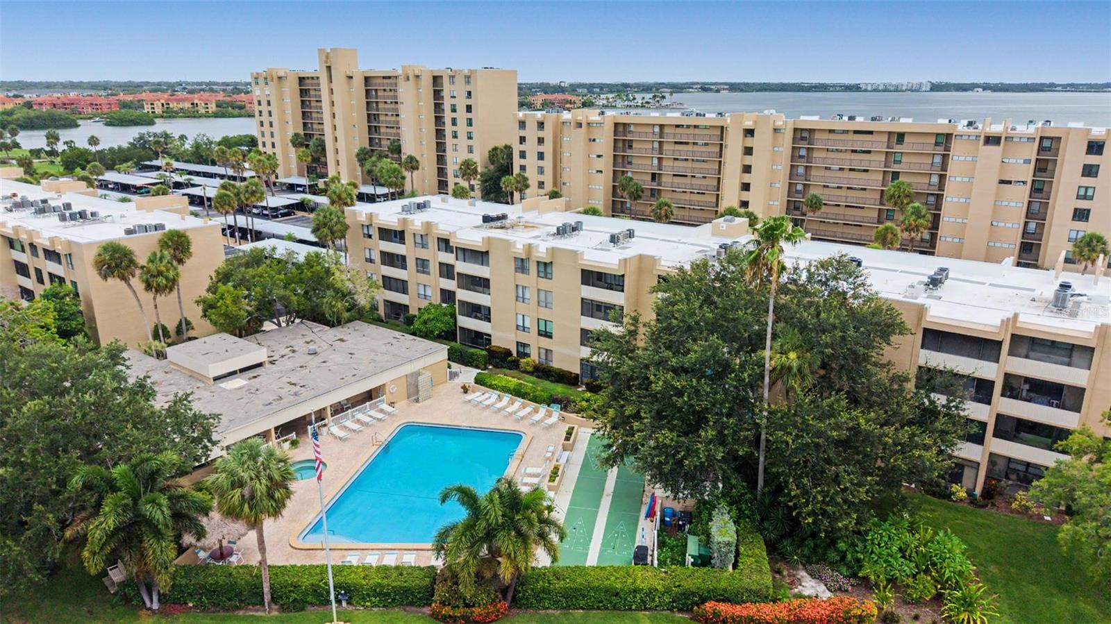2618 COVE CAY DR #505 — photo 36