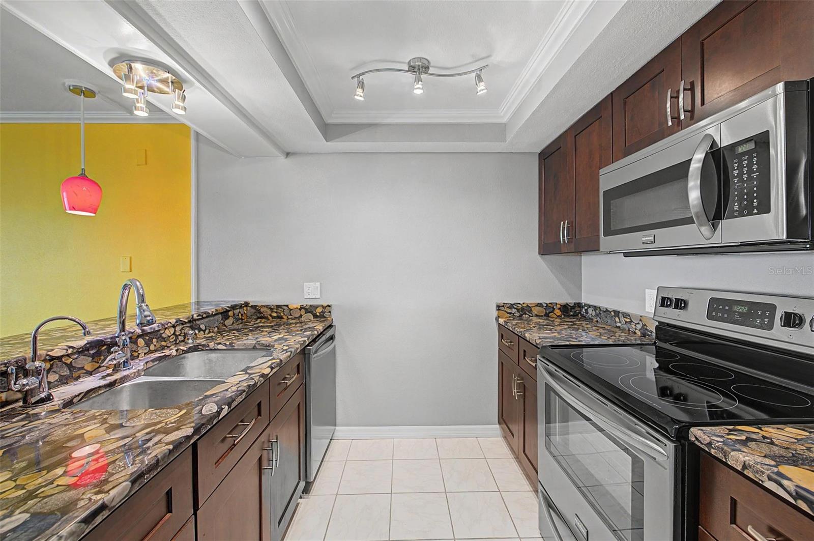 2618 COVE CAY DR #505 — photo 6