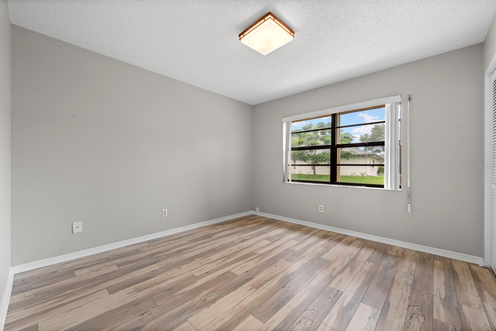 1409 LANGLEY DR #1409 — photo 18
