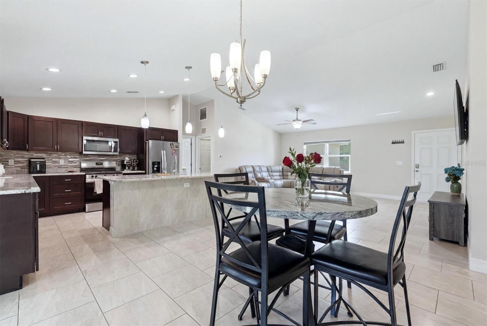 1458 RICHBRIAR DR — photo 3