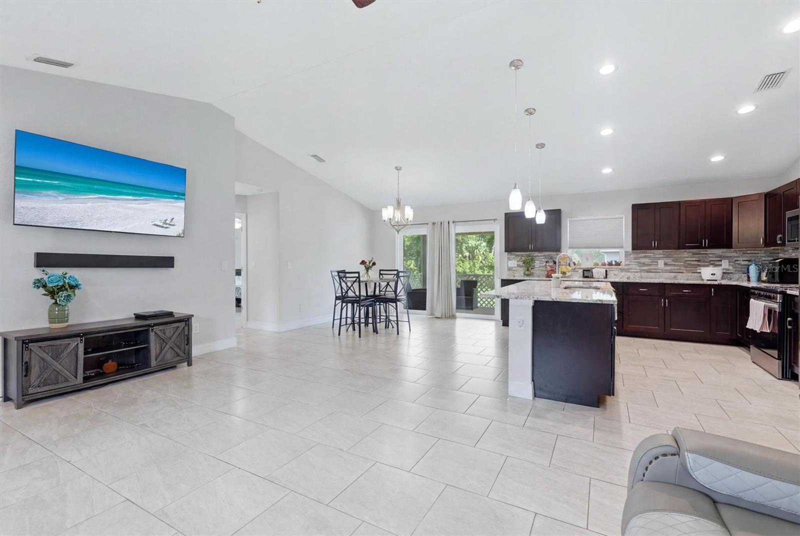 1458 RICHBRIAR DR — photo 10