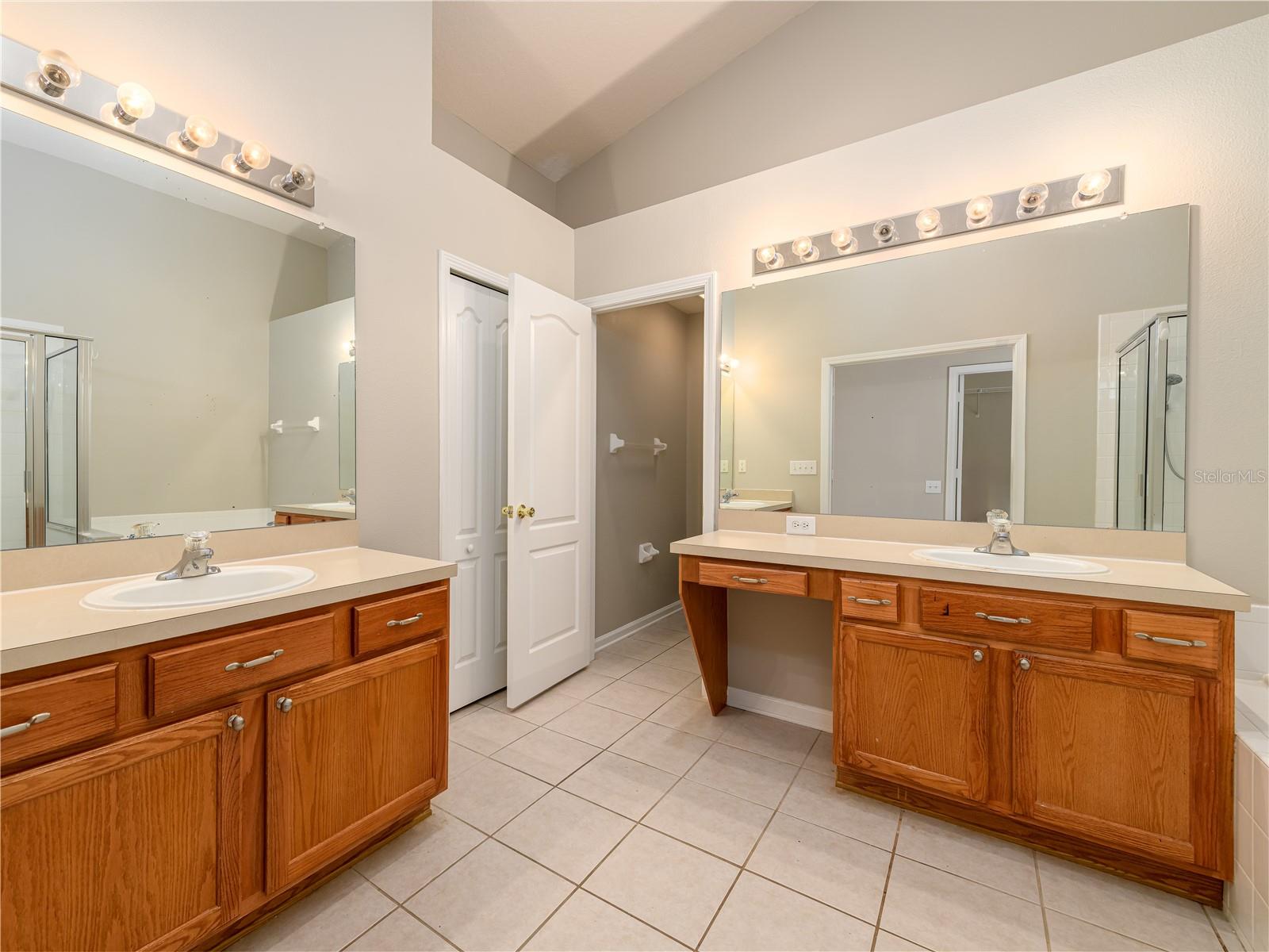 25342 LEXINGTON OAKS BLVD — photo 29