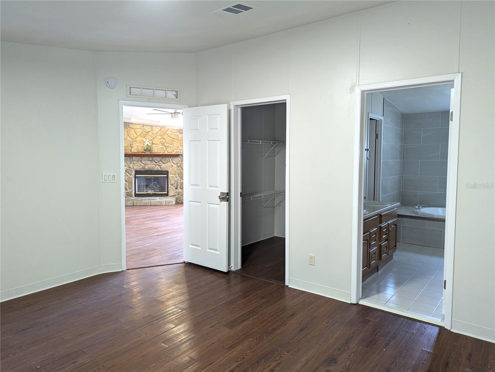 30517 CLEARVIEW DR — photo 33