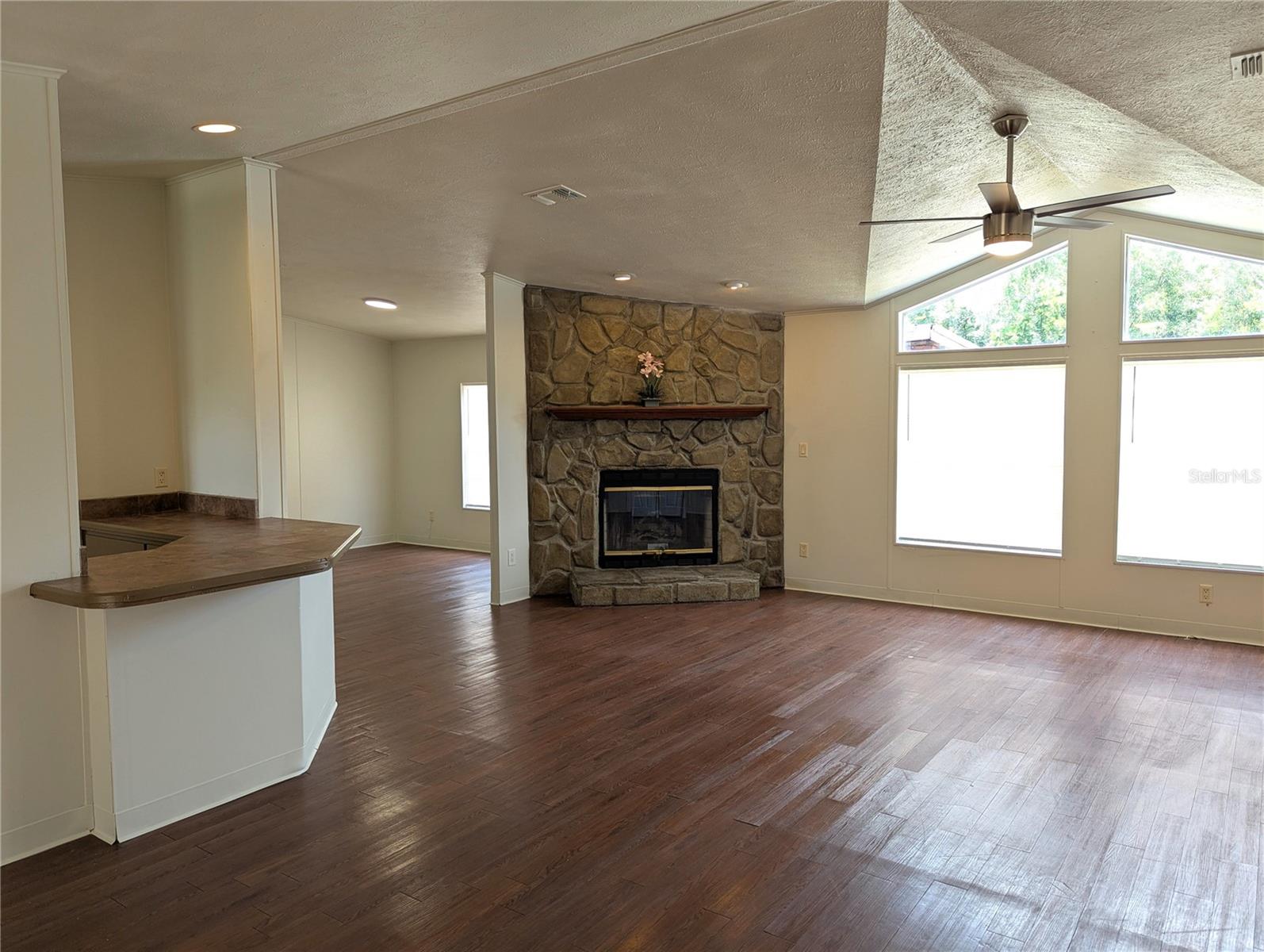 30517 CLEARVIEW DR — photo 28