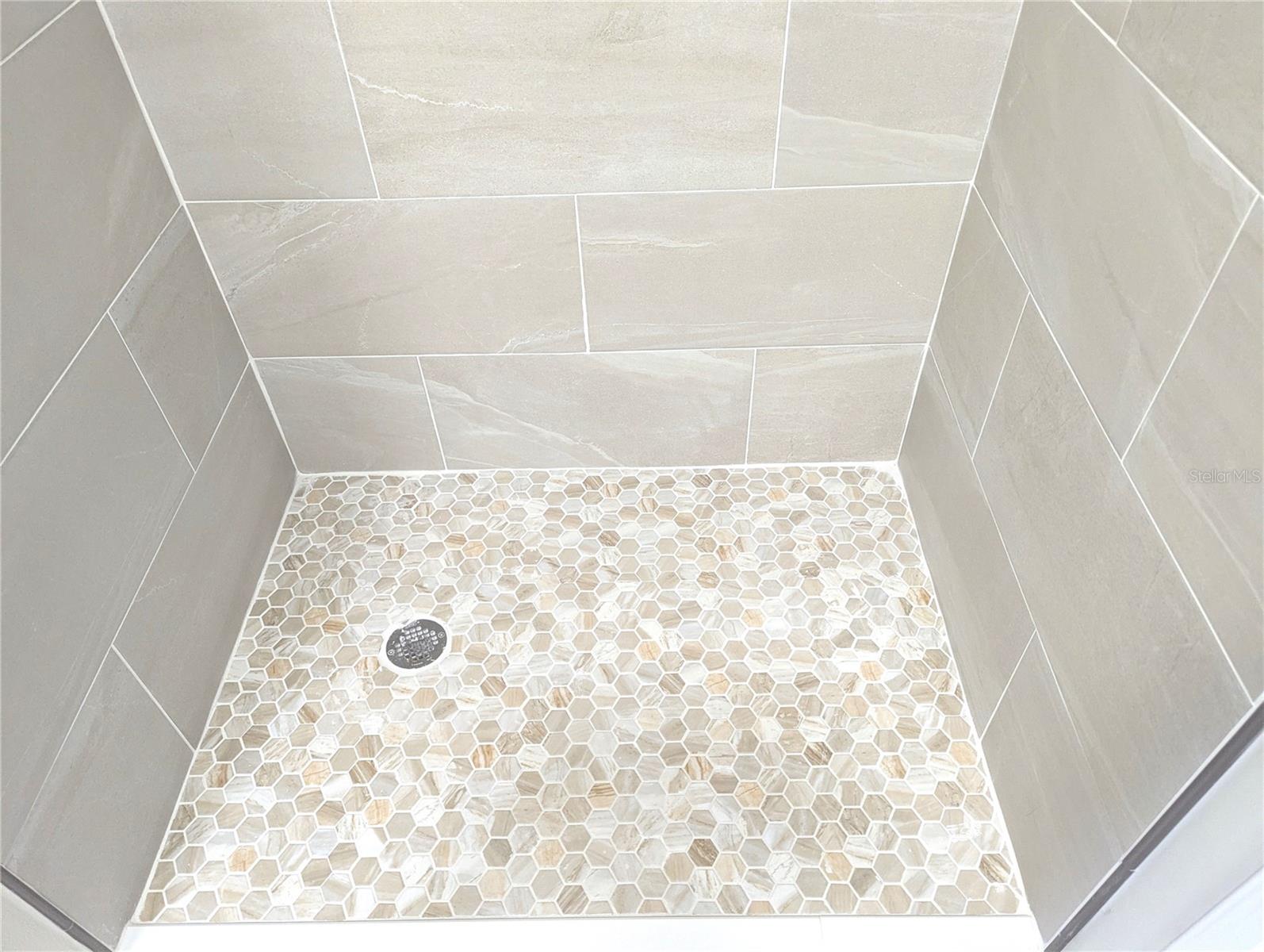 30517 CLEARVIEW DR — photo 36